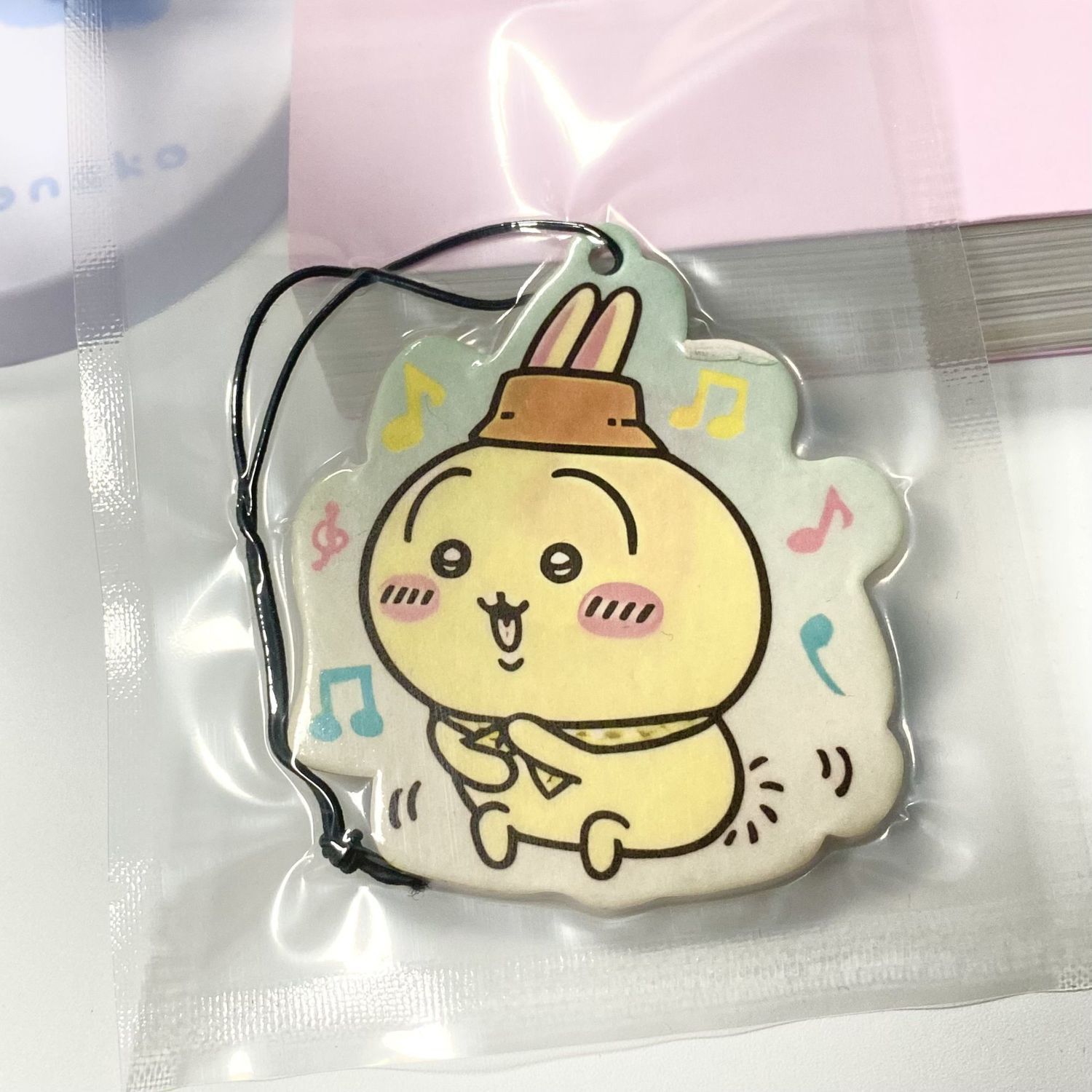 チイカワ、ハチワレ、ウサギのかわいい車用芳香剤、吊り下げ式香 - Tablet Cute Accessories のレビューと価格